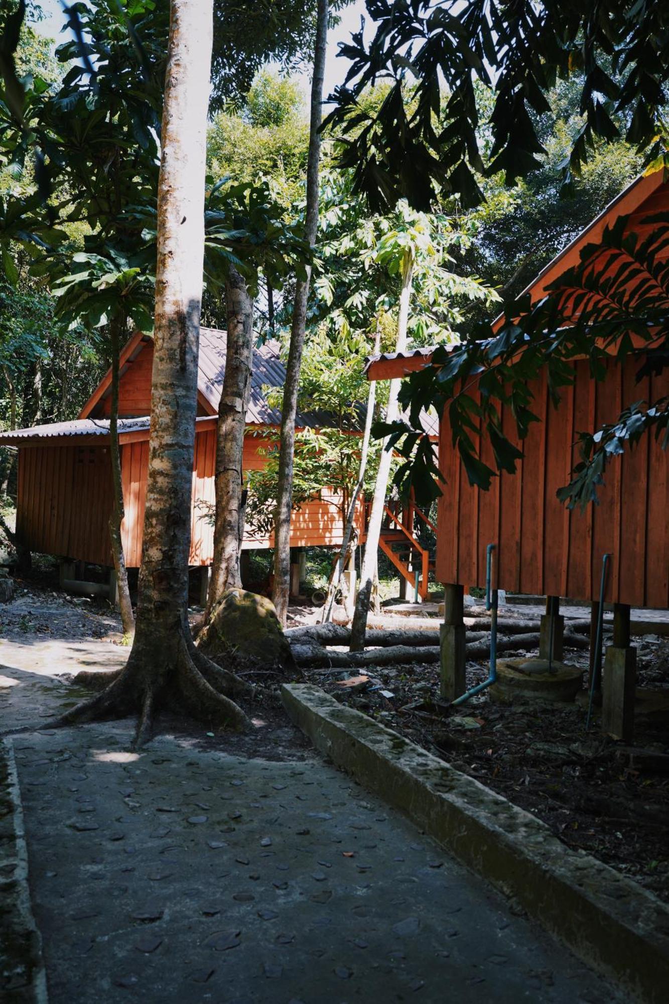 The Wavy Sailor Hotel Kaoh Touch Exterior photo